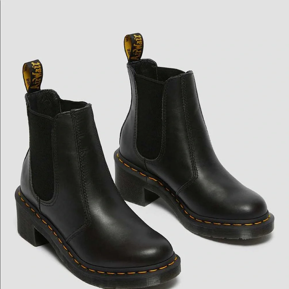 βSOLDβ π DR MARTENS CADENCE GREENLAND HEELED CHELSEA BOOTS π - Picture 1 of 15